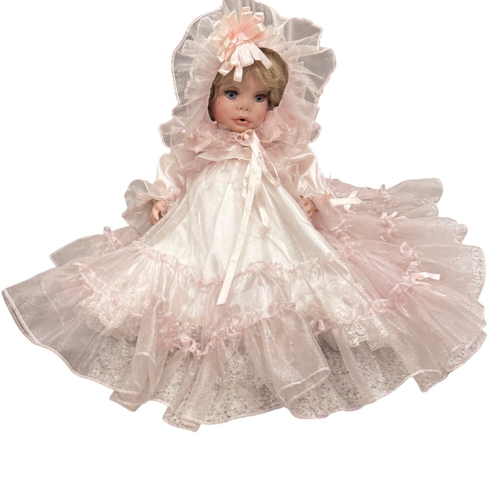 Rustie Vintage Porcelain Doll Limited Edition #0573/2000 22" needs Restoration‎